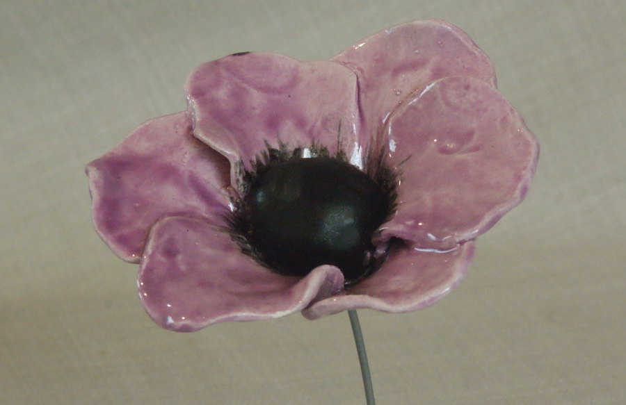 Anémone fleur en céramique violette - Couleurs Demesterres