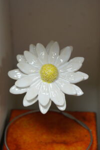 Marguerite blanche en céramique chaque fleur est unique