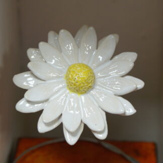 Marguerite blanche en céramique chaque fleur est unique